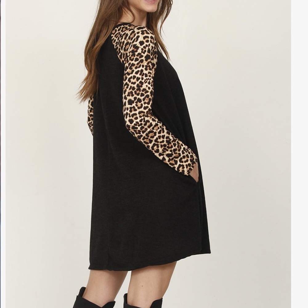Black leopard sequin-pocket raglan tunic women